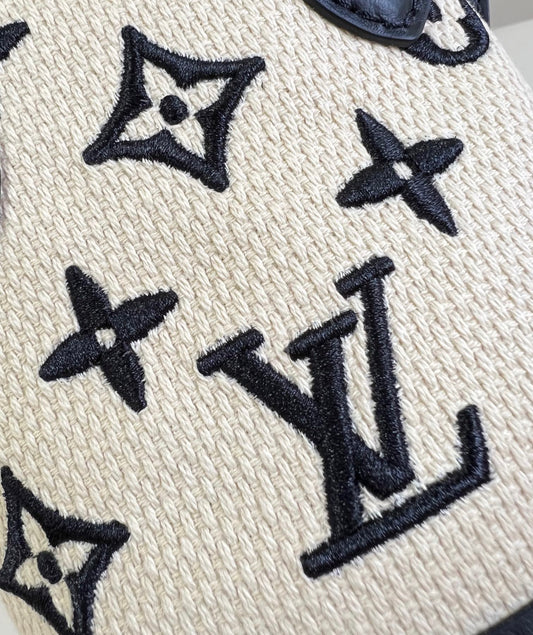 Louis Vuitton nano Bucket