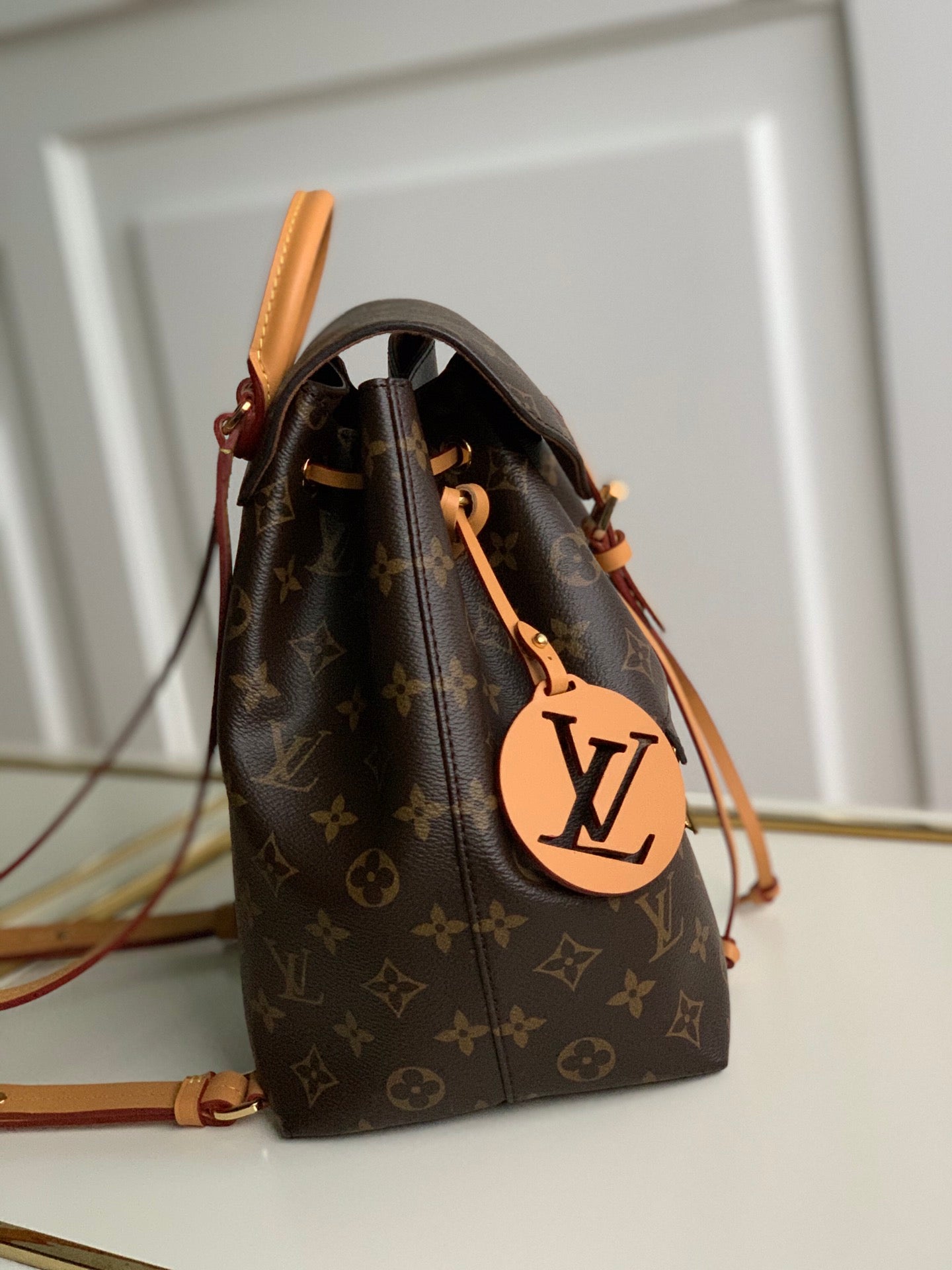 Louis Vuitton Montsouris PM