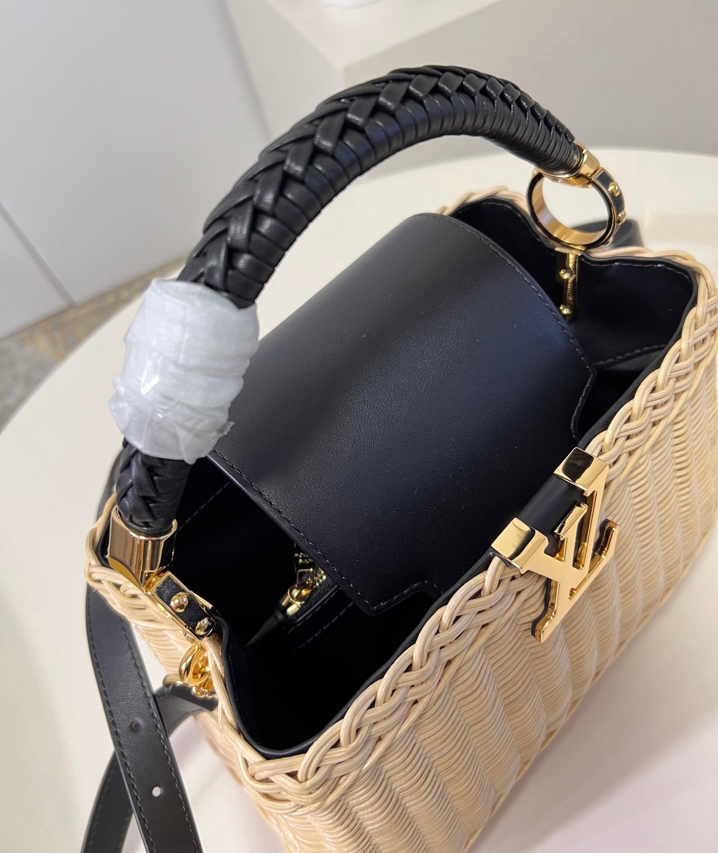 Louis Vuitton Capucines BB