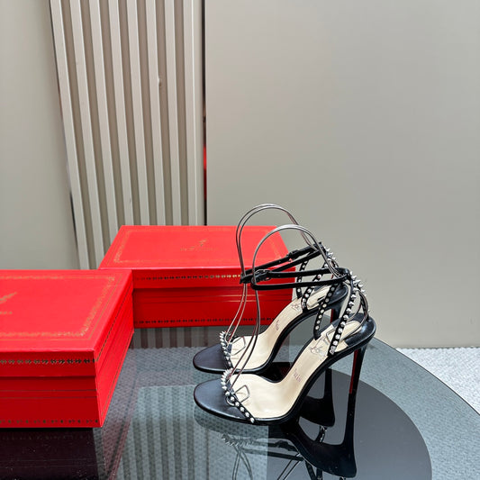 LOUBOUTIN So Me