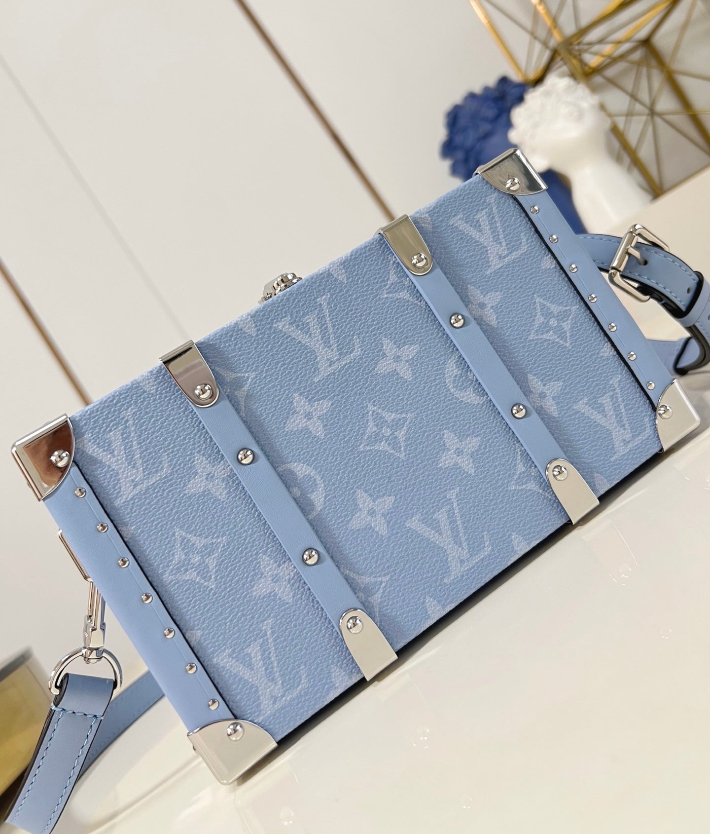 Louis Vuitton Trunk Taigarama