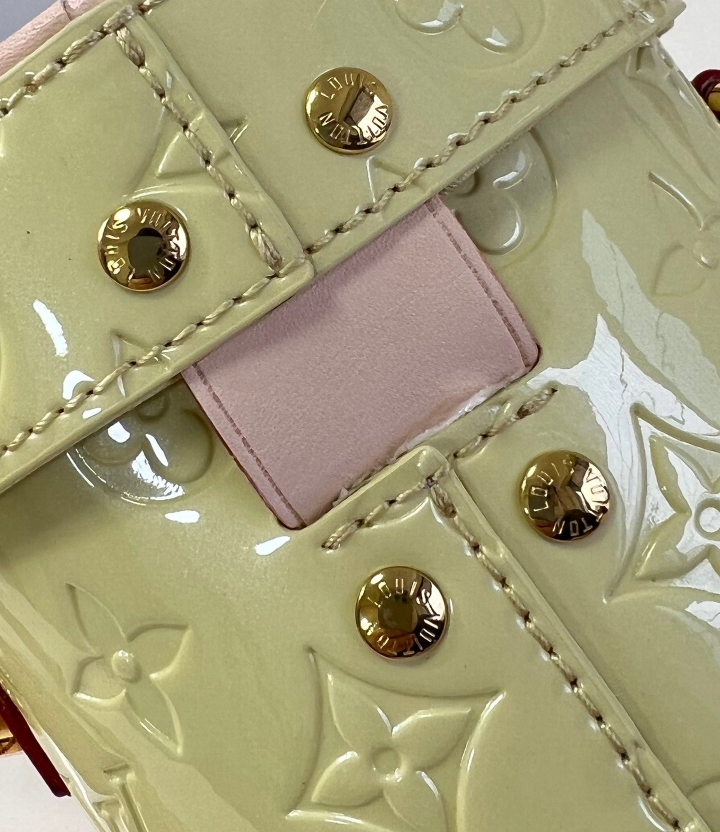 Louis Vuitton Astor Place Vernis