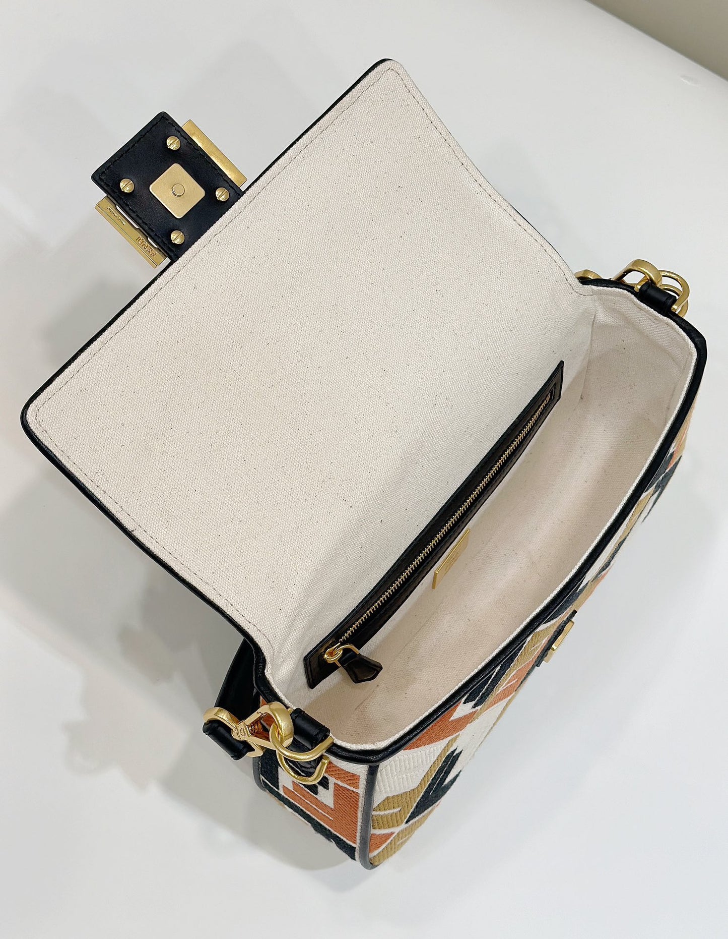 Fendi Baguette