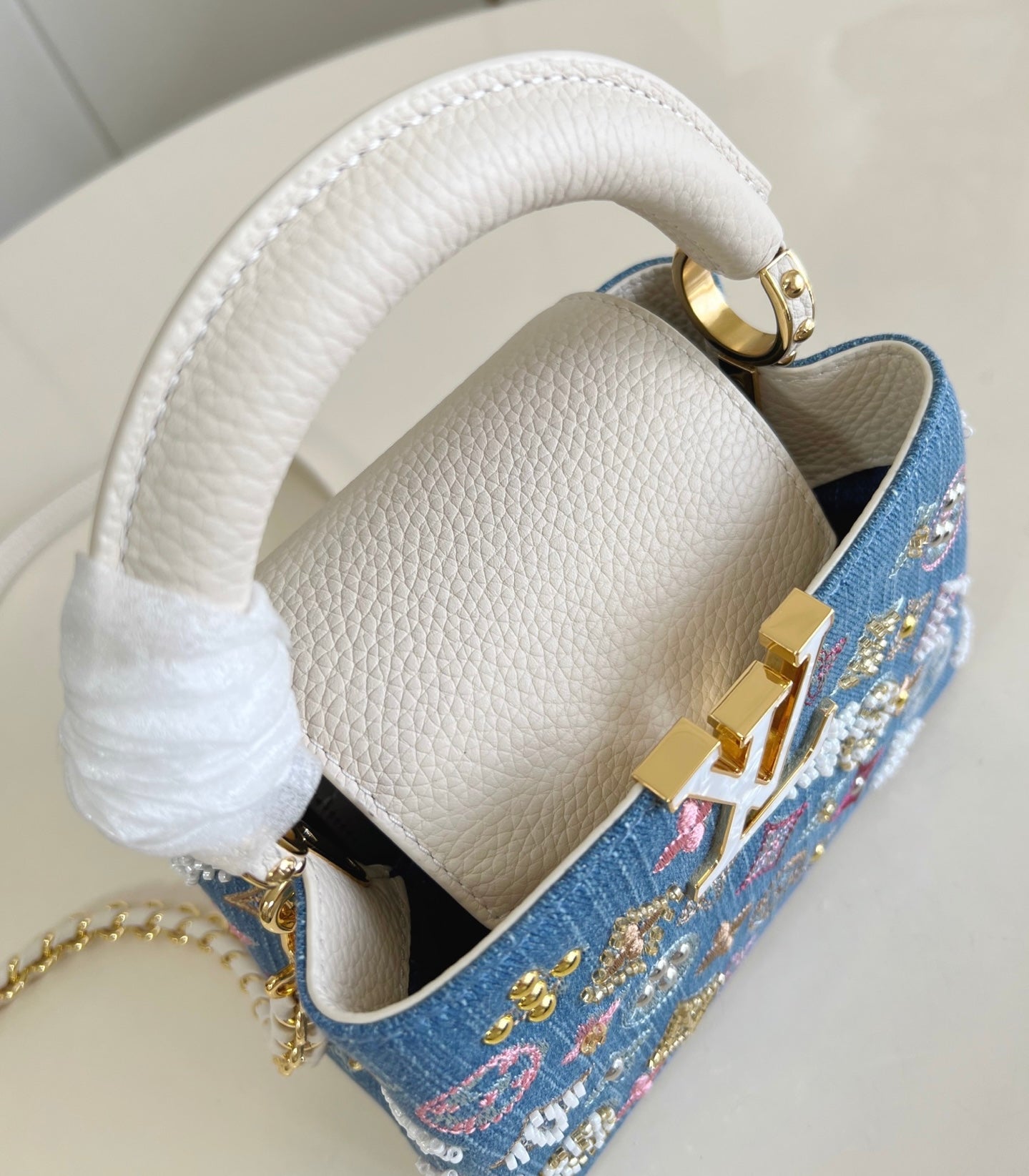 Louis Vuitton Capucines mini