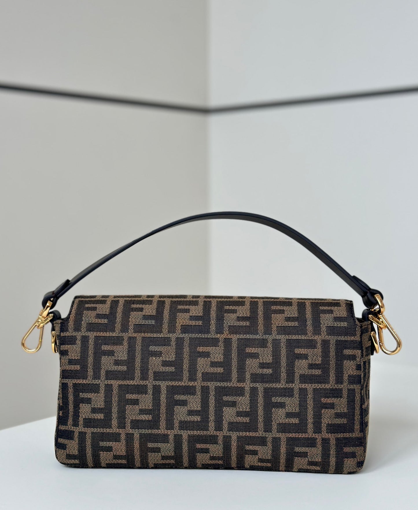 Fendi baguette