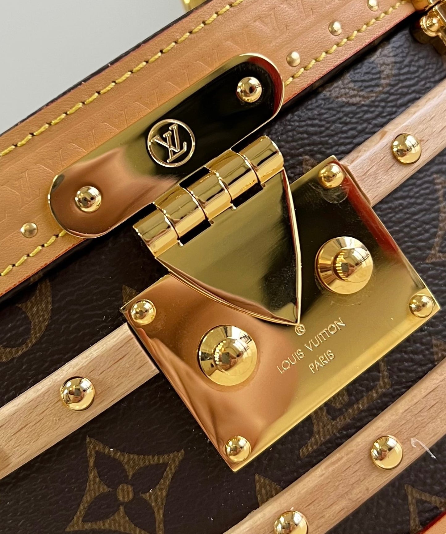 Louis Vuitton Ellis Monogram