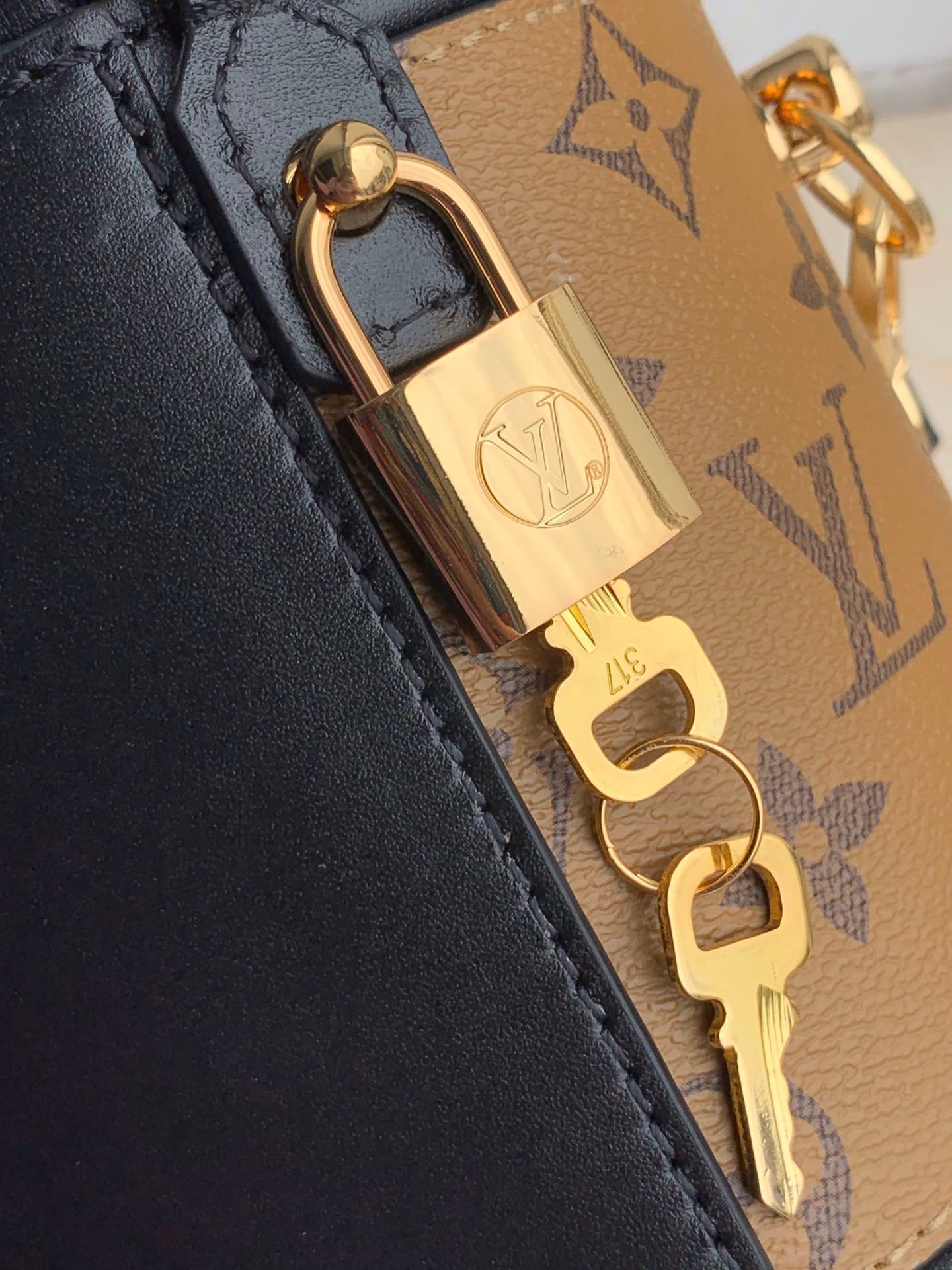 Louis Vuitton Cannes