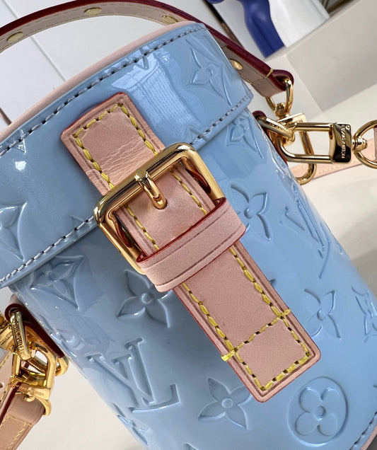 Louis Vuitton Aston Place Vernis