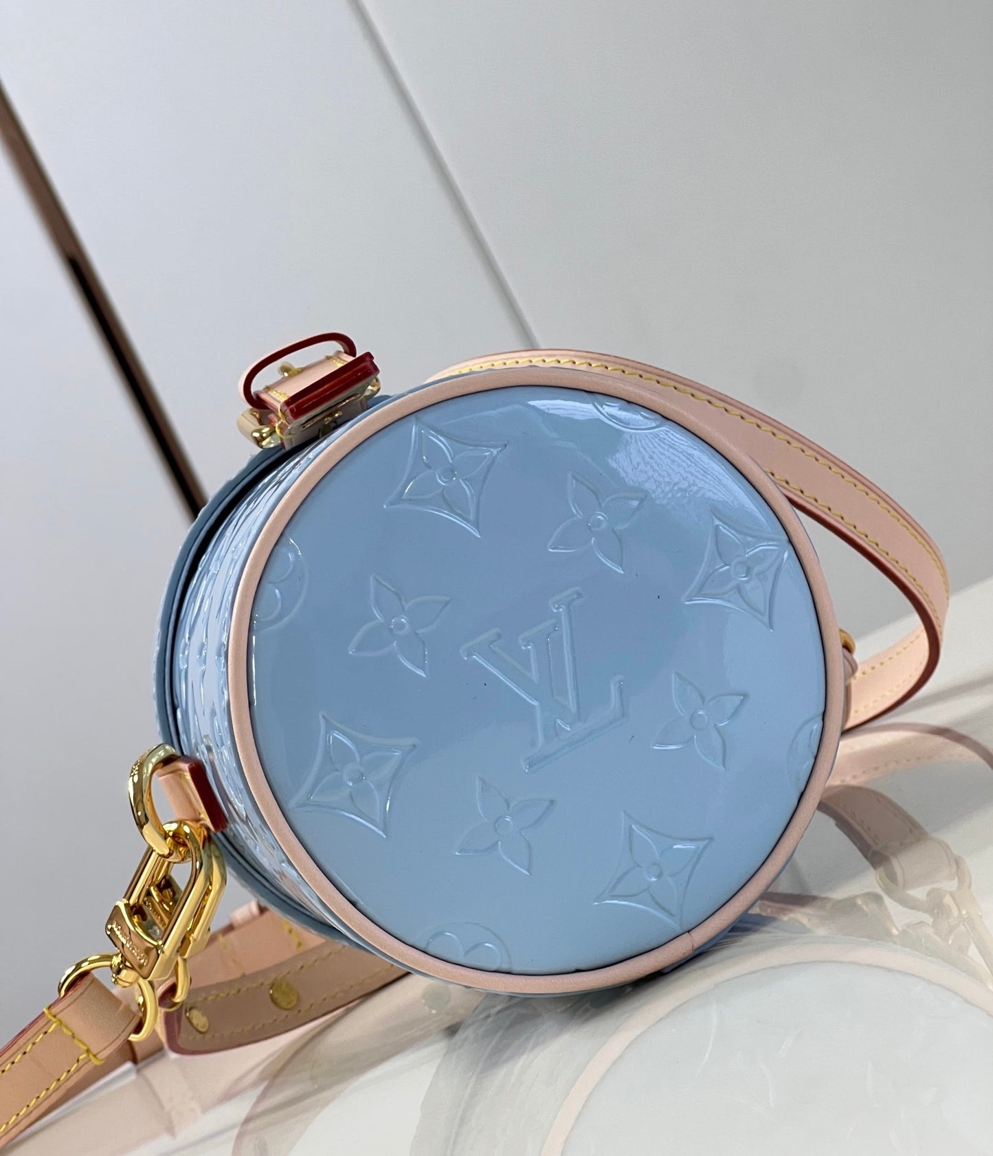 Louis Vuitton Aston Place Vernis
