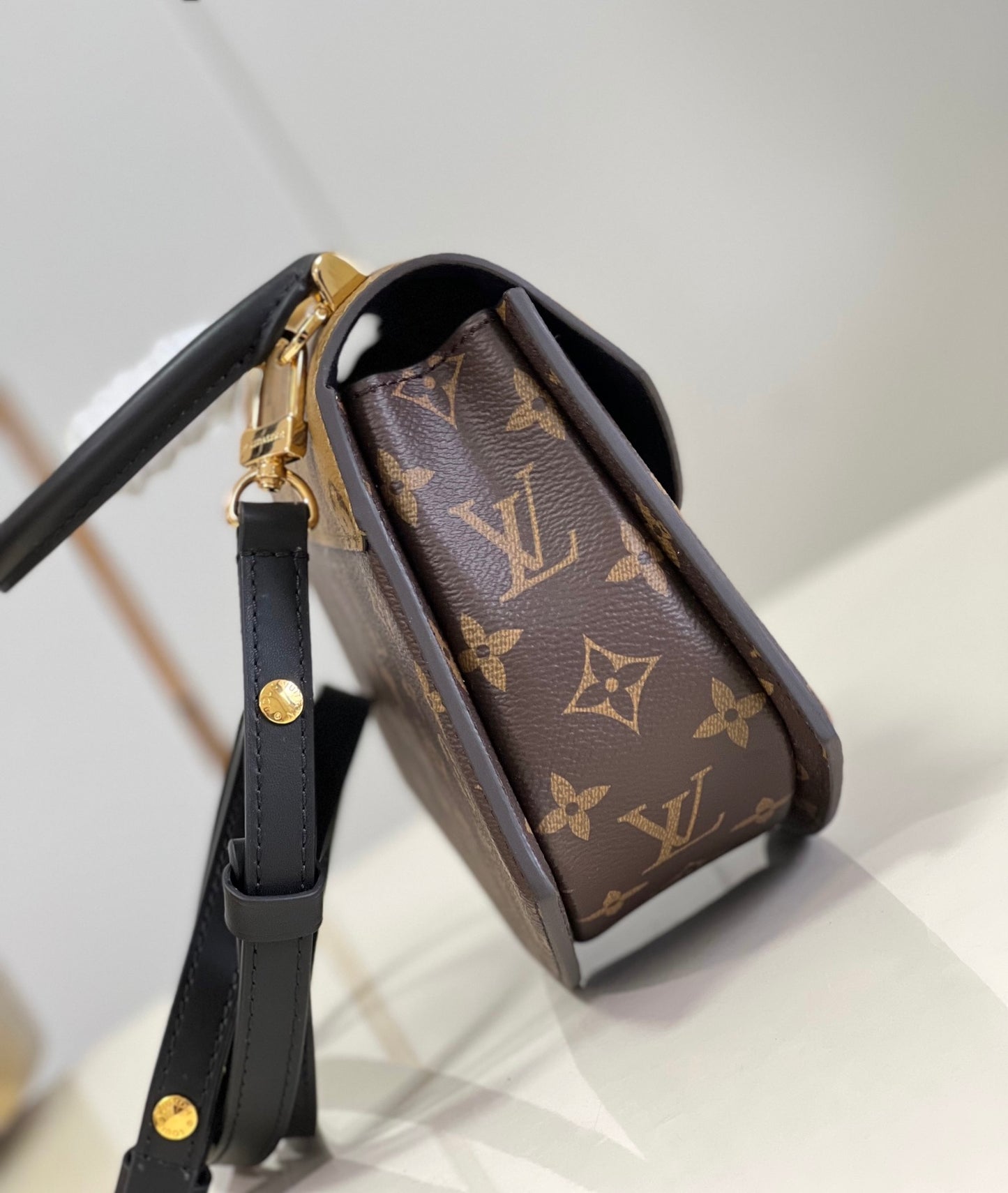 Louis Vuitton Tilsitt