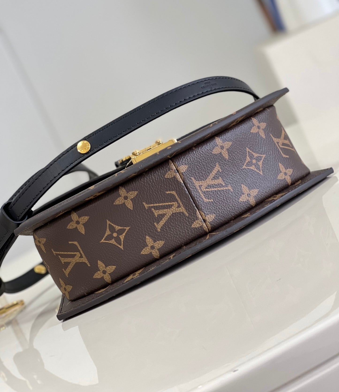 Louis Vuitton Tilsitt
