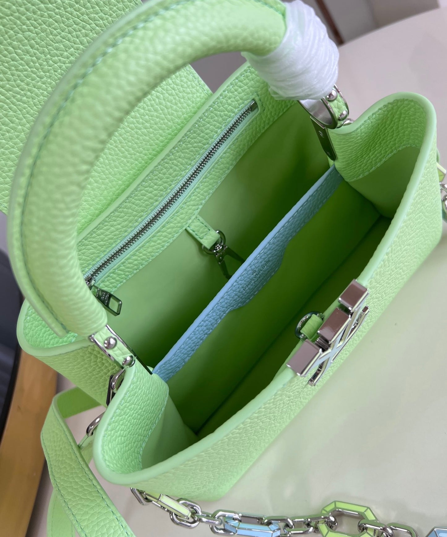 Louis Vuitton Capucines bb