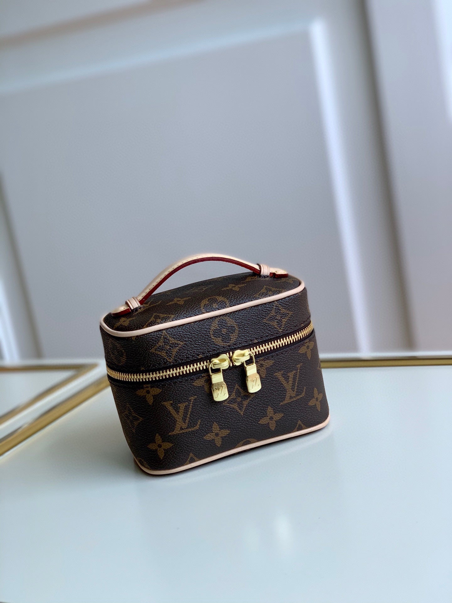 Louis Vuitton Beauty case Nice mini