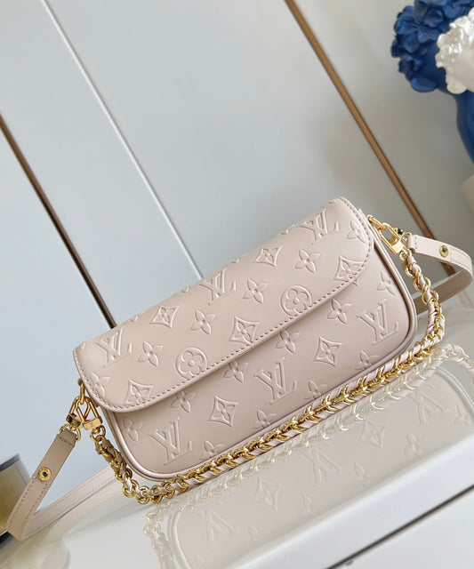 Louis Vuitton Portafoglio con catenella Ivy