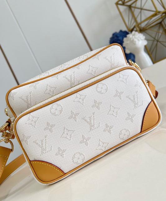 Louis Vuitton Nil
