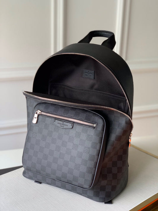 Louis Vuitton Discovery PM
