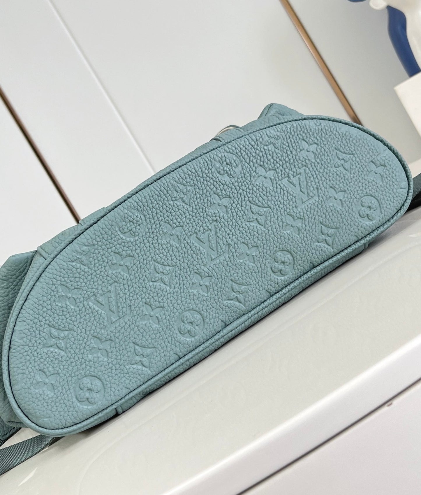 Louis Vuitton Christopher MM